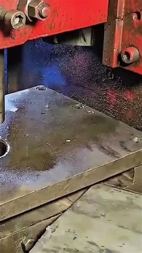 How is one way and process of pressing an iron bar?#shorts #trending #youtubeshorts #viral