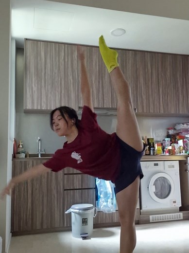 Learn Fun Dance Moves with Our Trendy Tutorial