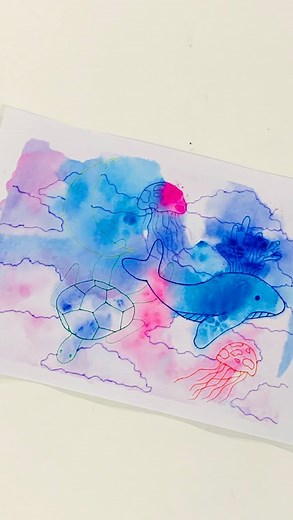 Watch as Alice uses gouache paint to add vibrant colors to the Gelli plate. But guess what? You can also use watercolors or any water-soluble paint to create stunning prints! 🖌️🌈 Once the colors are beautifully transferred onto the paper, it’s time for the magic to happen. Let your creativity guide you as you draw out what you see in the colors like Alice does here. This technique is perfect when you’re feeling stuck or simply eager to explore new artistic horizons! 🌟✨ #gelprinting #gelliarts