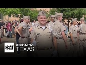 North Texas teen becomes handler for Texas A&M's beloved mascot