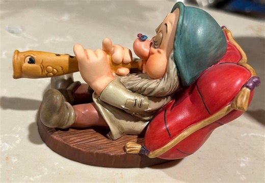 Walt Disney Classics Collection (WDCC) "zzzzzzz" Sleepy Figurine From Snow White and the Seven Dwarfs. Excellent Condition, No Box. - Etsy
