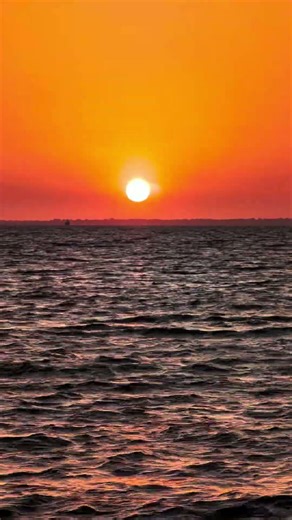 Did you see it ??? #peacefulwaves #waves #sunset #nature #ocean