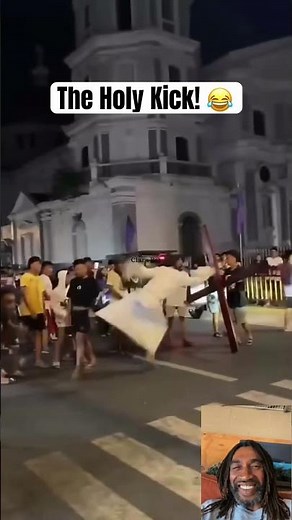 The Holy Kick! He wasn’t having it😂 🎥:Brazil Blessed Easter to all