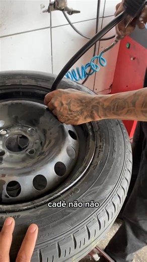 Lucas Alves on Instagram: "Deus abençoe vc KakKakakak 😂 #borracharia #clientefeliz #clientes #meme #borracheiro"