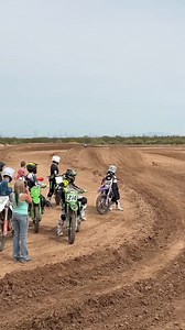 10K views · 140 reactions | Have you tried the One Hand Drill yet? If not come to a class or join The Moto Academy 2.0 app so we can show you how it's done. Head to TheMotoAcademy.com for more details! #MotorcycleTraining #LearnToRide #MotorcycleSchool #RidingSkills #MotoAcademy #MotorcycleClass | The Moto Academy | Facebook