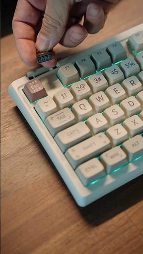 EPOMAKER RT100 - Quietest retro mechanical keyboard