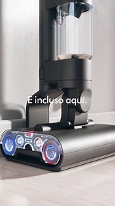 Recoge los derrames tanto líquidos como sólidos. La nueva fregona eléctrica Dyson WashG1™ friega las manchas difíciles e incluso se autolimpia. Hasta 30 días de prueba. | Dyson