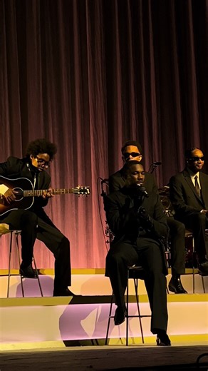 Giveon's Soulful Performance in Berlin