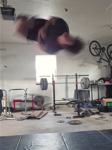 back flip gainer world record? #backflip #vertical #powerlifting #fyp #foryoupage