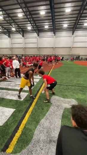 Lock down corner or you tossing the flag ⁉️#1on1s