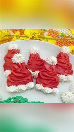 105K views · 1.1K reactions | Write down the ingredients ☺❤ . 80g or 3 egg whites 80g caster sugar 100g icing sugar Gel food coloring . It's just egg whites and sugar! simple and easy to make Christmas sighs that melt in your mouth . #Christmas #christmasrecipes #recipes | Good Cooking Family | Facebook