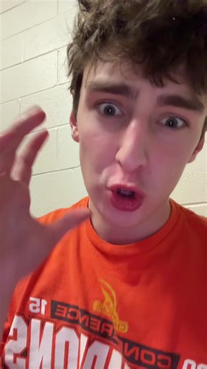 If I catch you we throwing hands fr #fight #collegeclass #class #classchedule