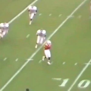 September 27, 1986: Here's a look back on Vinny Testaverde's performance against the #1 Oklahoma Sooners. Testaverde threw 4 touchdown passes to lead the #2 Miami Hurricanes to a 28-16 victory. Special thanks to Alex Carter for sending this video. #orangebowl #GoCanes | Ghosts of the Orange Bowl