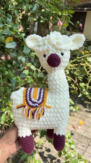 Handmade crochet llama 🦙💫#shorts #crochet#trendingshorts
