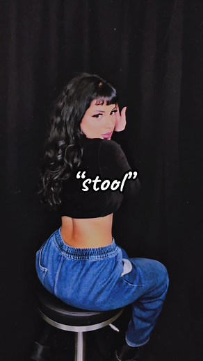 sitting poses if you’re not looking for something basic 💕