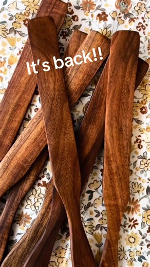 I love my Spurtle!!! If you know of someone who loves to bake, especially if they love to make sourdough, this is the gift for you!!! Think of a spurtle as the Swiss Army knife of the kitchen. From sourdough mixing to scrambling eggs, scraping jars, tossing salads, and even fermenting kraut, it quietly replaces half your utensils. 10 Surprising Ways to Use a Wooden Spurtle 🌿🍳” 🥖 Mixing Sourdough Dough Keeps your hands clean while tackling sticky dough. 🔄 Stretch & Fold Helper Use it instead 