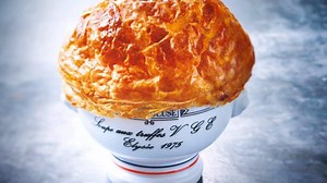The incredible recipe for the famous VGE truffle soup by Paul Bocuse