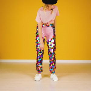 4.5K views | How to upcycle your old clothes in 60 seconds ♻️ | Handmade Heroes | Facebook