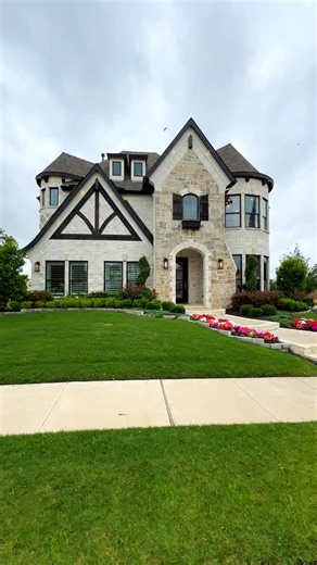 ✨ Welcome to your new favorite hangout! ✨ This open-concept layout brings everyone together, with a seamless flow from kitchen to living. Head upstairs to your own private movie room and game room—ready for cozy marathons, game nights, and unforgettable moments at home. 🏡 Grand Heritage | 📍 Irving, TX 🔗 Find all the details in our bio. | Grand Homes