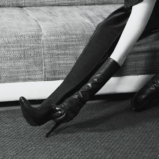 Another zippp #zipper #boot #berlin #studentsofboots #zip #leather #gloves