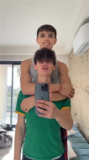 What do you think of me and my roommate?🥰 #uncutmansion #gay @leoboy_of | Twin star