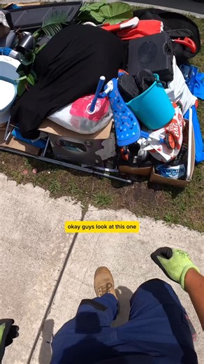 Poly Prospect on Instagram: "Curbside cooking with gas plus all the WD40’s were here #polyprophet #youtube #free #treasurehunt #hardrubbish #australia #curbside #sidehustle #dumpsterdiving #streetscrapping #scrapping #scavenger #reseller #resell #relaxing #asmr #value"