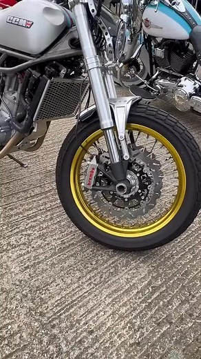 CCM Spitfire #motorcycle #ccm #bikelife #bikespotting #veloceclub #rider #caferacer @theveloceclub | Moto.explorers555