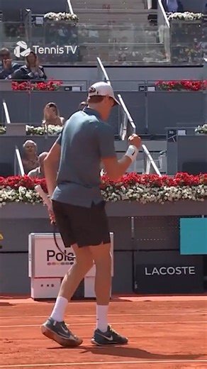 Jannik Sinner with a GORGEOUS drop shot against Bonzi in Madrid. Barely drops over the netShow off 🪄😮‍💨🇮🇹🦊