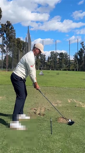 Can’t show the new @footjoy shoes yet, but here’s the swing sequence. Ready for round 1! | Adam Scott