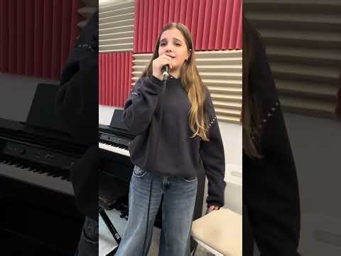 Julie Nicolescu - Lupii (cover Adda)