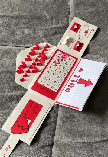 tutorial for this card is coming soon :) #valentinesday #diy #cards #viral #foryoupage