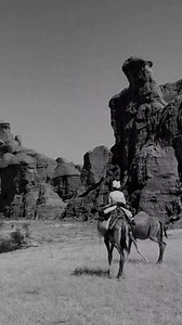 13K views · 267 reactions | Plateau de l’Ennedi, Tchad ️ Une merveille naturelle surgissant des sables du Sahara ,où le vent, le temps et le silence sculptent la terre en arches, tours et rêves. Ici, le désert respire des histoires plus anciennes que la civilisation elle-même. | Muhammad Hussaini | Facebook