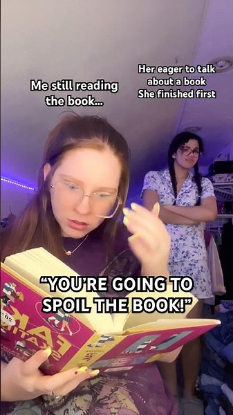 Dont u dare spoil it😭#bookish#funny#real#books#viral#reading#strangerthings#trending#shorts#friends