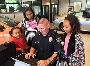 New fingerprinting system for children replaces ink and paper