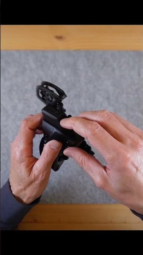 How to install: SRAM AXS battery block