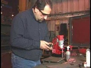 Milwaukee 4270 9 Amp Compact Electromagnetic Drill Press