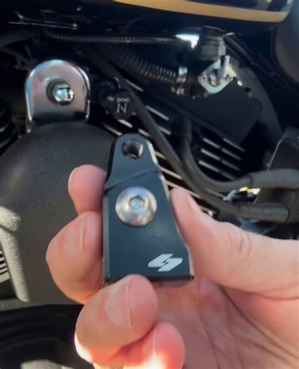 One of the best quick upgrades you can do yourself... Kraus EZ Shift⁠: Easier Shifting & always find Neutral... https://rolli.es/ezshift ⁠ The Kraus EZ-Shift changes your shifter’s leverage ratio so you can easily find Neutral, even at a dead stop.⁠ ⁠ - Find neutral on M8 & Twin Cam transmissions, at slow speeds⁠ - Greater leverage makes for smoother shifts across all gears⁠ - Shifting becomes 20% lighter & easier⁠ - Enhances your riding experience⁠ ⁠ Made in the USA using American billet alumin