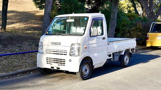 Mid-Engined Suzuki Carry With 4WD Is An Adorable Kei Truck
