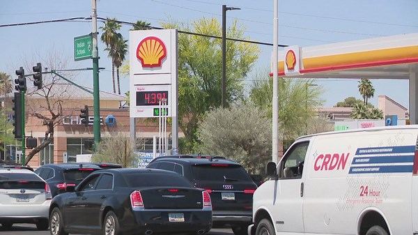 Police find teen in Mesa canal, teen later died