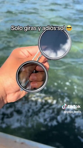 👇LINK IN BIO👇 Las mejores gafas polarizadas para el sol que e tenido, solo giro y regulo el polarizado, perfecto para la playita🏖️#gafas #lente #gafasdesol #productos #producto #productos #tiktokmehizocomprarlo #amazonfinds