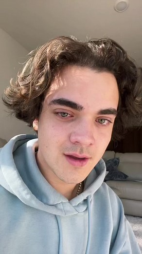 Decoding the Emotional Lyrics of 'Echo' by Alexander Stewart