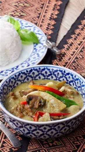 🍛タイ風グリーンカレー（2〜3人分）一口でタイ旅行…！本格グリーンカレーが家で簡単に作れた件🇹🇭🔥