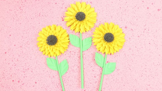 Flower making with paper | Sunflower making paper craft | How to make paper sunflower | Flower with paper #paperflowers #flowermakingidea #papersunflowercrafts #cuteflower #flowers #papercraft #howtomake #giftidea #handmade #cutecrafts | Ezzy Crafts DIY