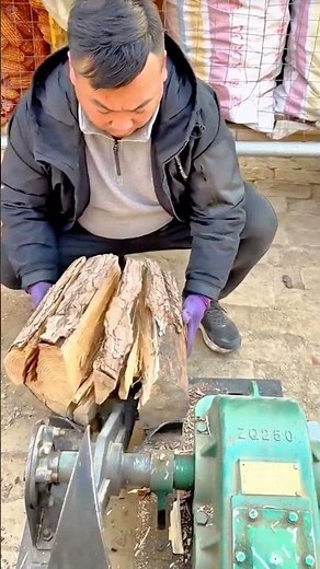 The Process of Splitting Logs Using a Log Splitter #shorts