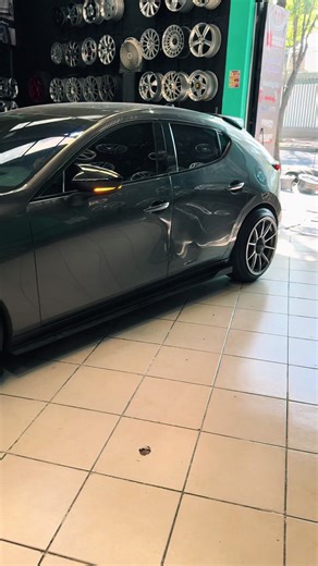 🔥 Un trabajo más realizado en nuestra tienda especializada #HumbertoWheels 🔥 Así luce este Mazda estrenando rines 18” tipo HR. 🛞 Medida: 18 pulgadas ⚙️ Aplicación: 5/113 (dual 5/112 y 5/114.3) 📐 Progresivos: 10.5 y 9.5 Listo saliendo de nuestra tienda, marcando presencia y estilo. 📩 Cotiza tu proyecto con nosotros. #TienditaWheels #RinesDeportivos #Mazda #CustomWheels