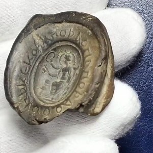 41K views · 2.8K reactions | Kushana era, 155-187 CE, clay sealing/bullae. Bactrian (now Afghanistan) inscription "Of Huvishka the Kushan, King of Kings", enthroned Manaobago, god of wisdom who is the Indian Hindu god Vasudeva Shri Krishna. (Via afghanhindu) #TeamLostTemples #sanatandharma #hinduism #culture #Afghanistan #Hindutva #heritage #ancient | Lost Temples | Facebook