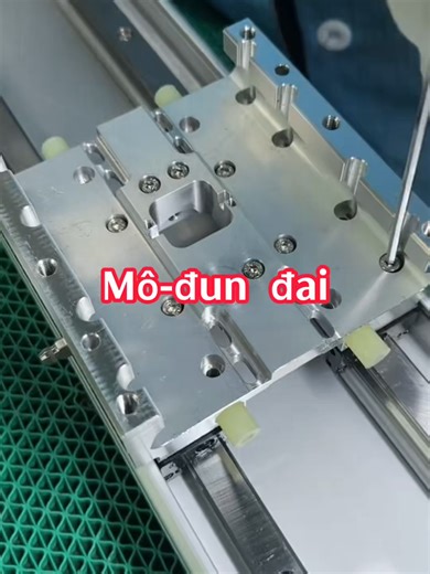 Long stroke, high speed, low cost – belt conveyor modules are the must for automation! 🔥 Suitable for assembly line conveying, long-distance handling in electronics, food, and pharmaceuticals. A versatile solution for gantry structures, 3C assembly, and photovoltaic sorting. High-speed positioning, labeling and laminating machines easily reach speeds of 2000mm/s . Reliable operation in cleanrooms, semiconductor and medical applications. One machine handles multiple scenarios; choose it for cost