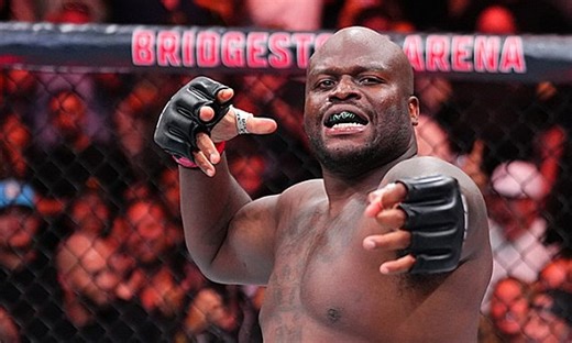 Derrick Lewis Keeps It Simple After a Decade-Plus in the UFC