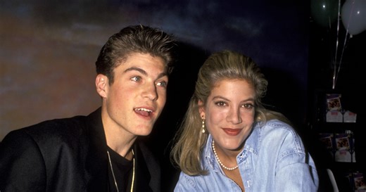 '90210' Stars Tori Spelling & Brian Austin Green's Reunion Has Fans Going Wild: 'Donna & David Forever'