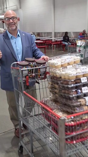 1.8K views · 52 reactions | Christmas snacks delivered to Foothills, Gateway, and The Lodge. Nothing but ♥️ and respect for our officers  | Dave Goitia | Facebook